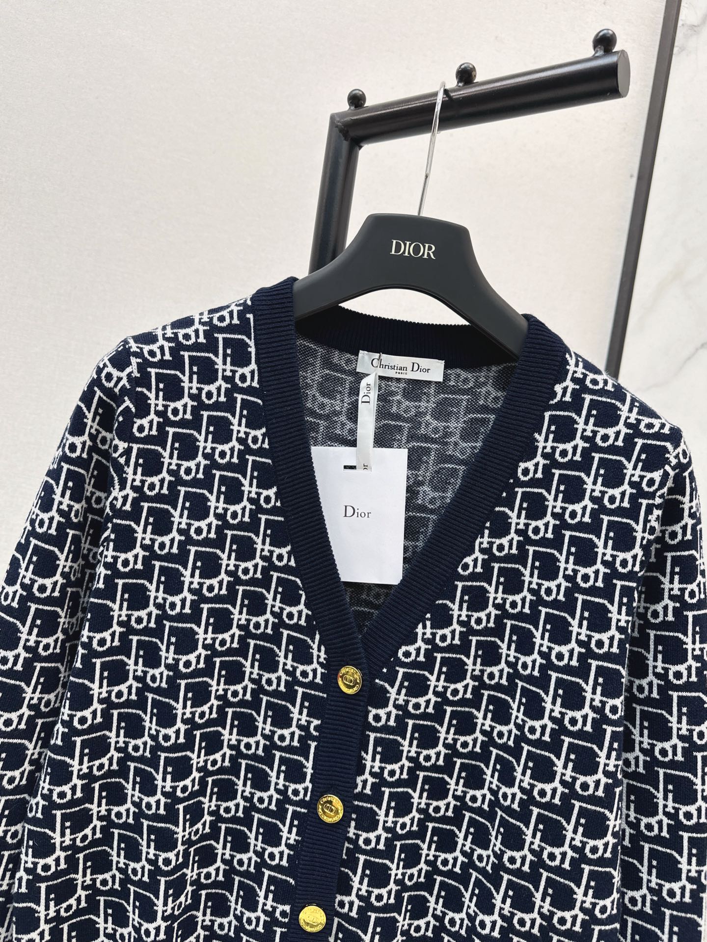 CD 25fw v-neck wool cardigan