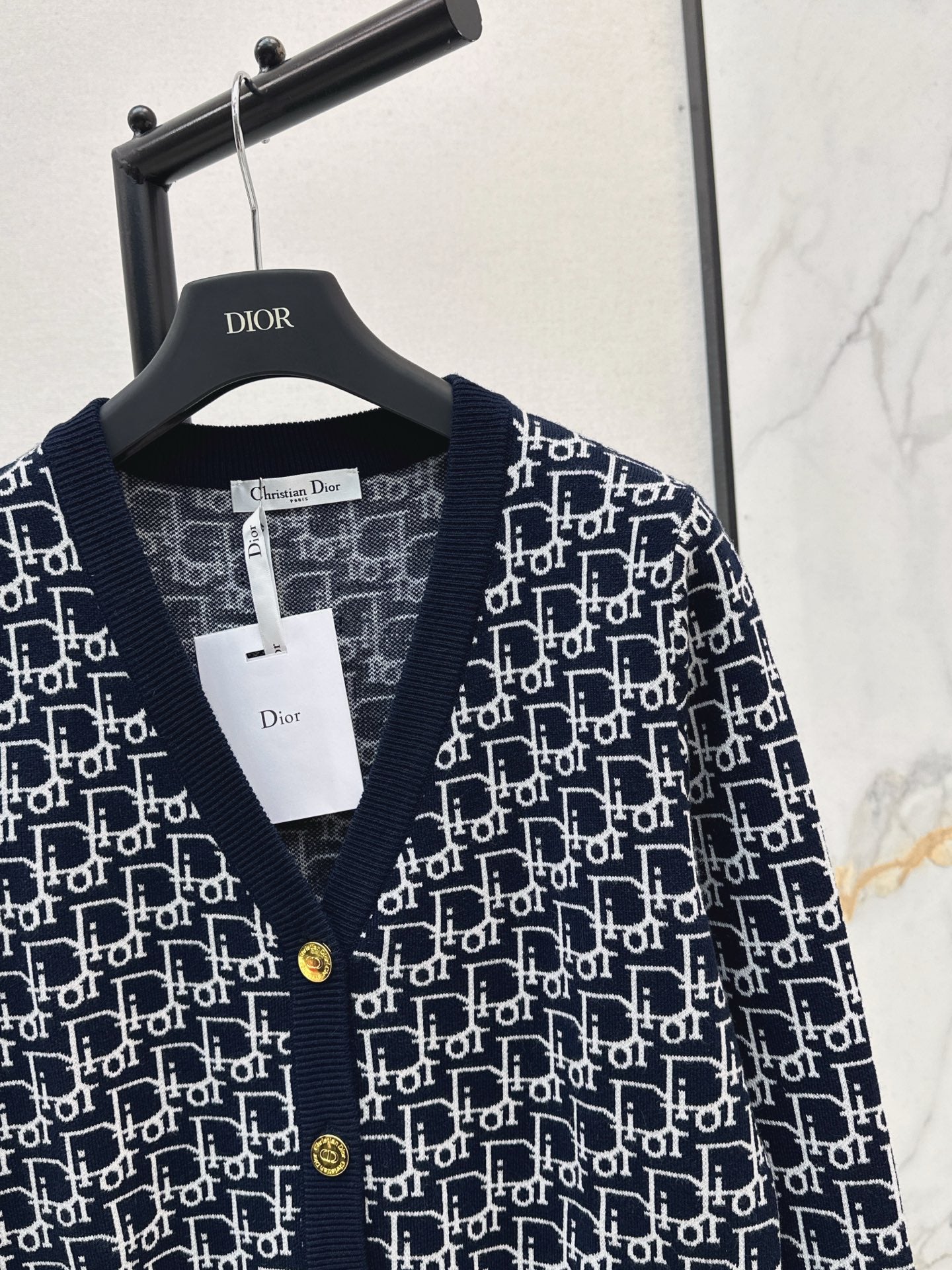 CD 25fw v-neck wool cardigan