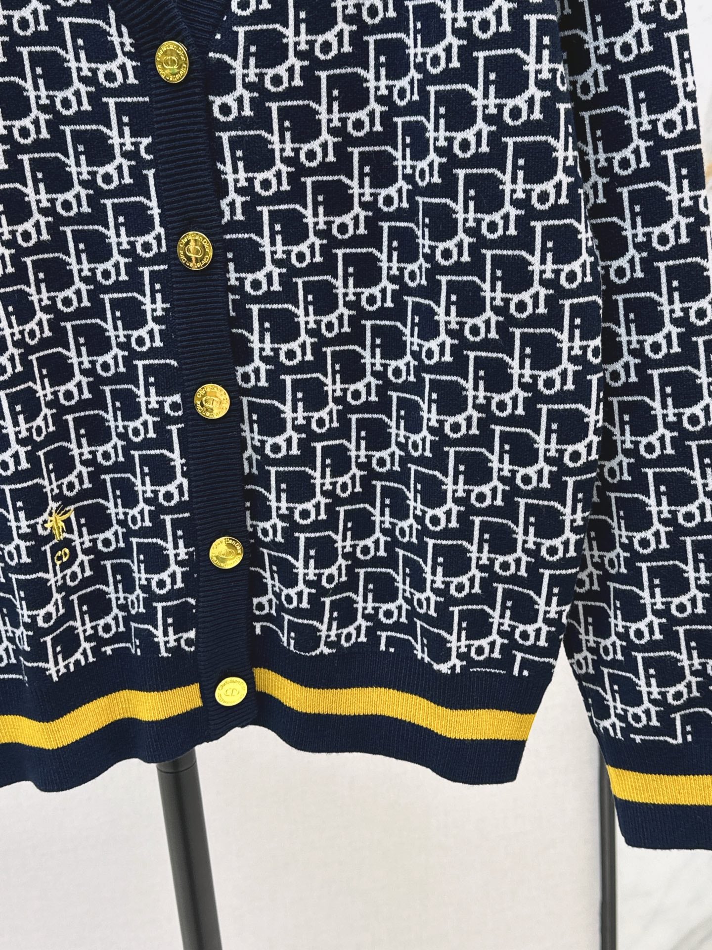 CD 25fw v-neck wool cardigan