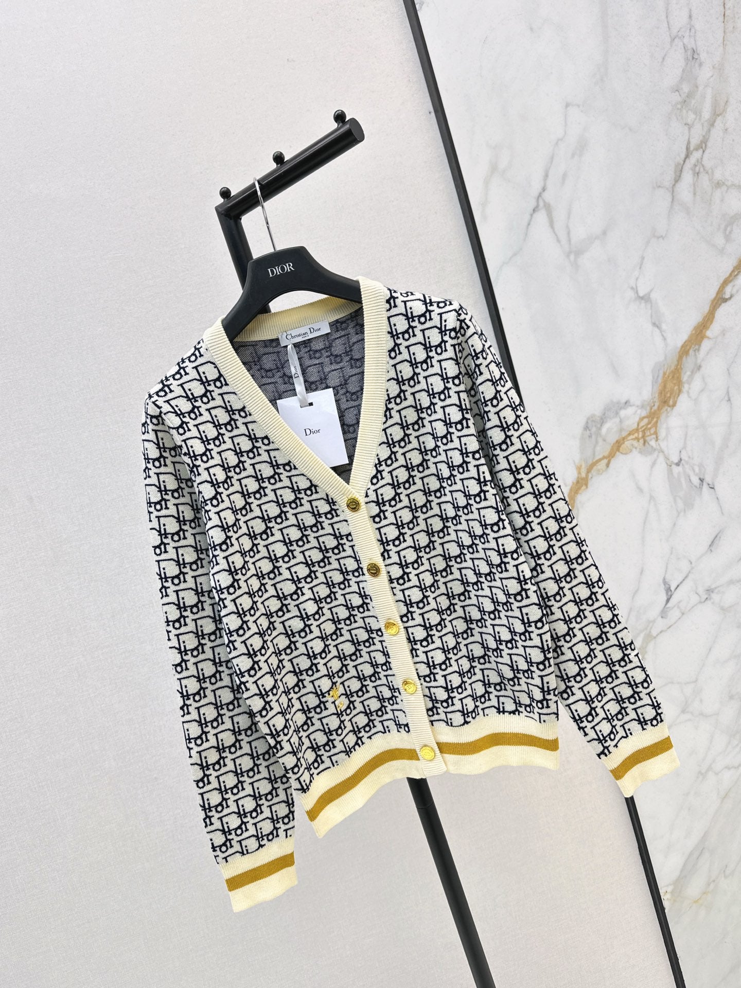 CD 25fw v-neck wool cardigan