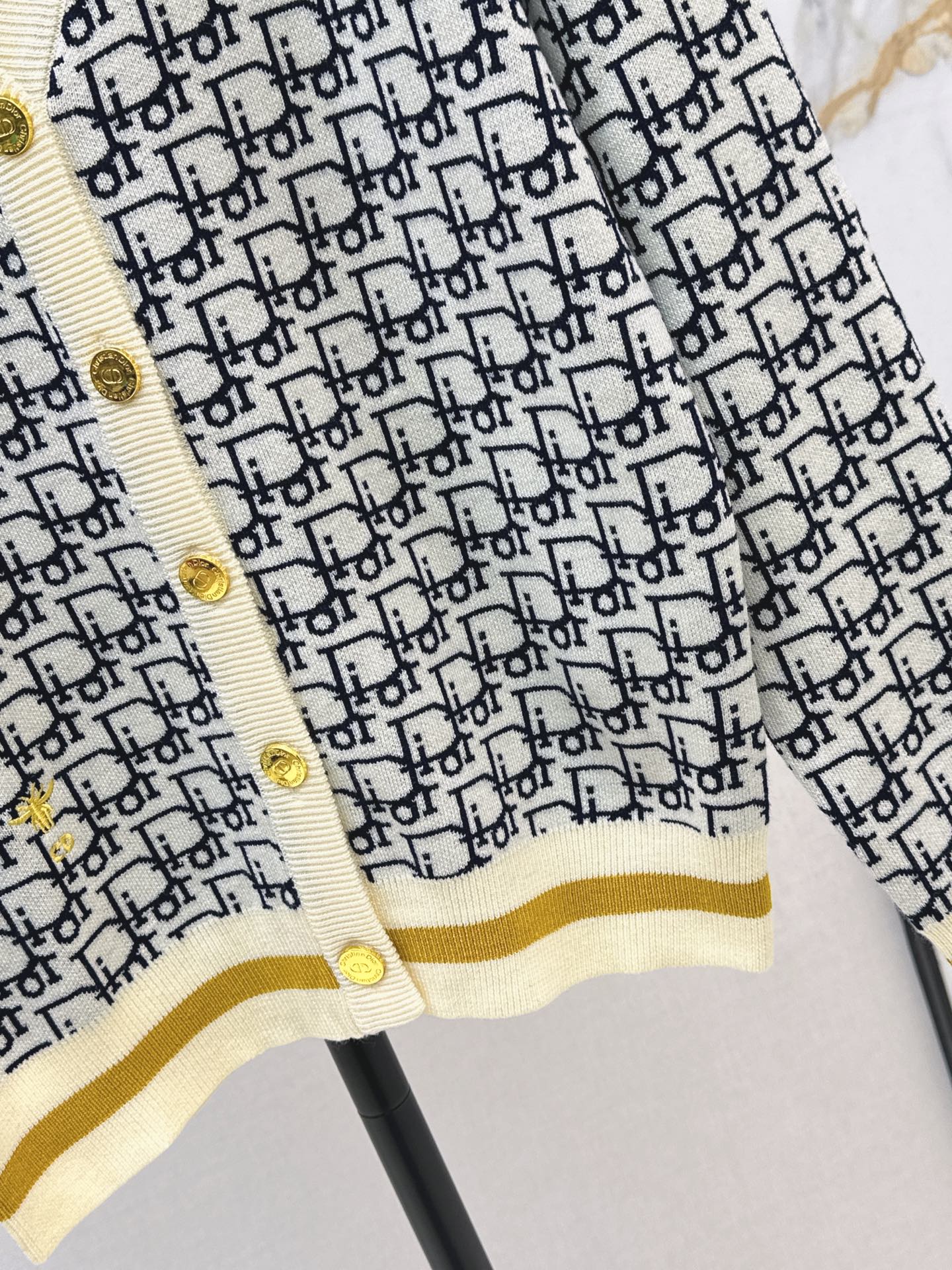 CD 25fw v-neck wool cardigan