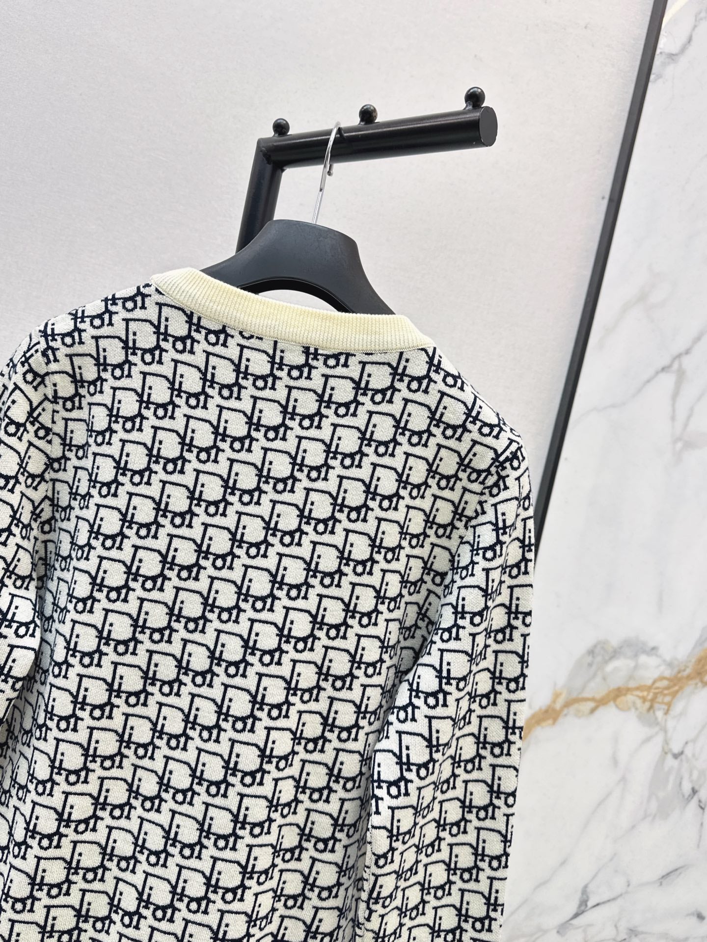 CD 25fw v-neck wool cardigan