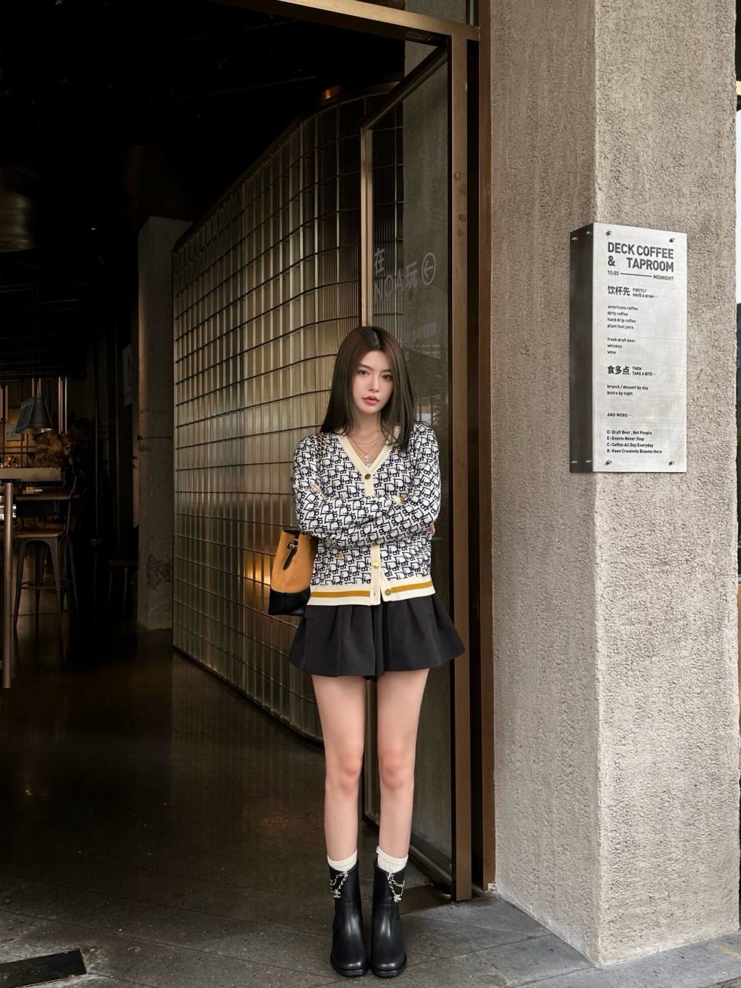 CD 25fw v-neck wool cardigan