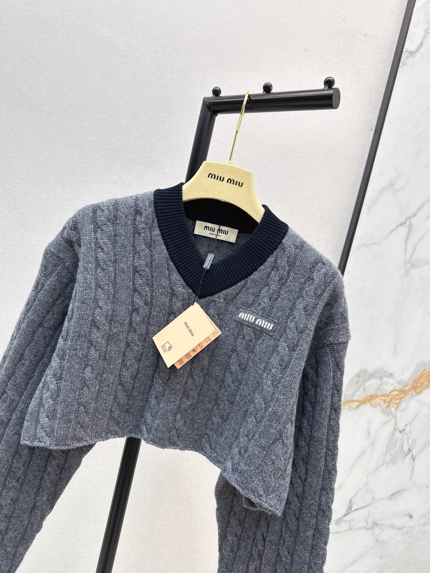 Miu 25fw knit sweater
