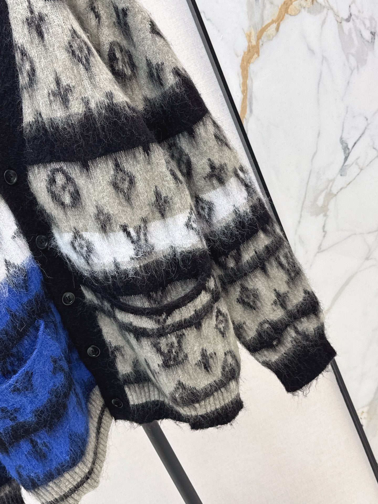 Loui 25fw knit cardigan