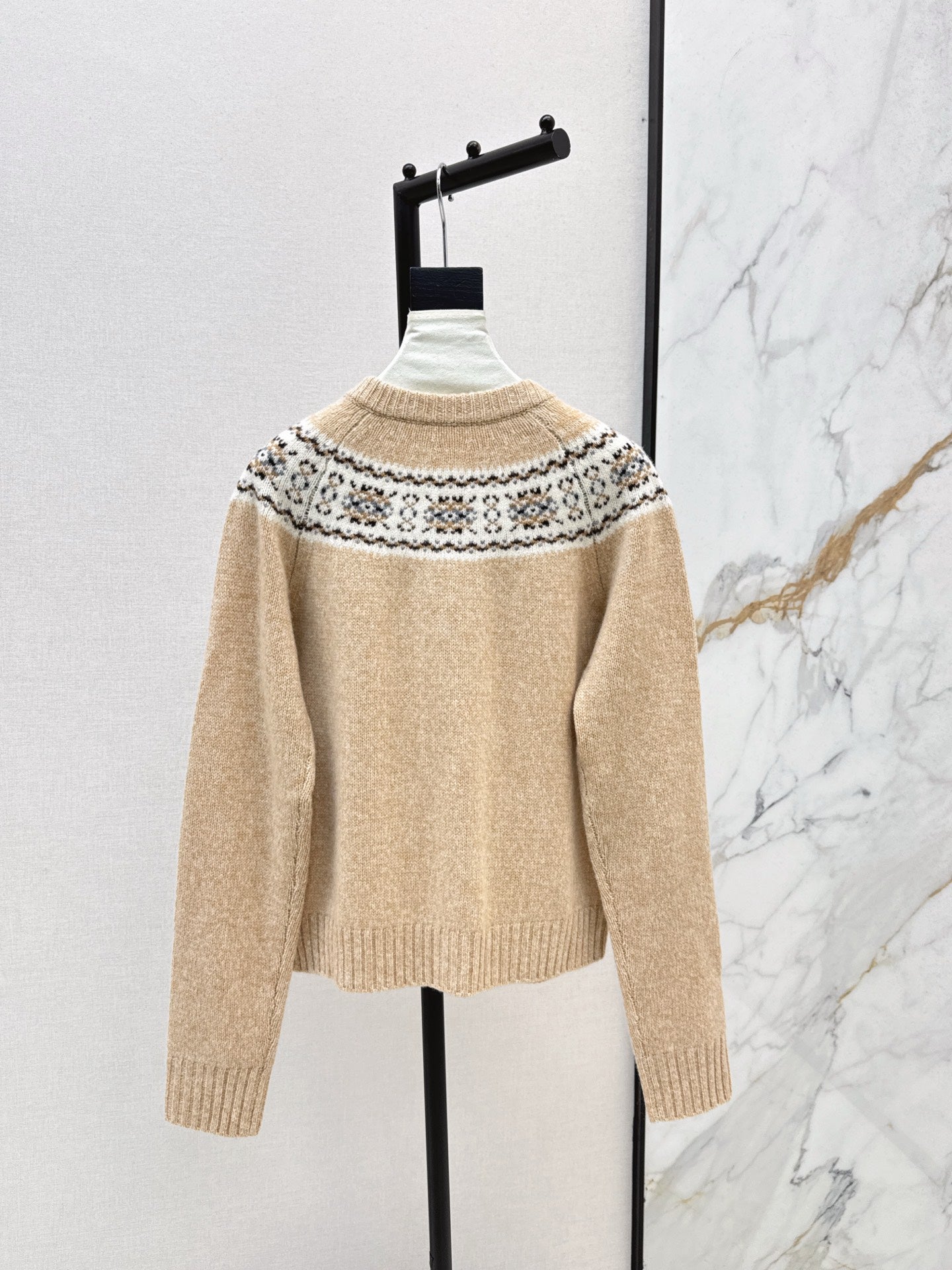 Celi 25fw jacquard cardigan