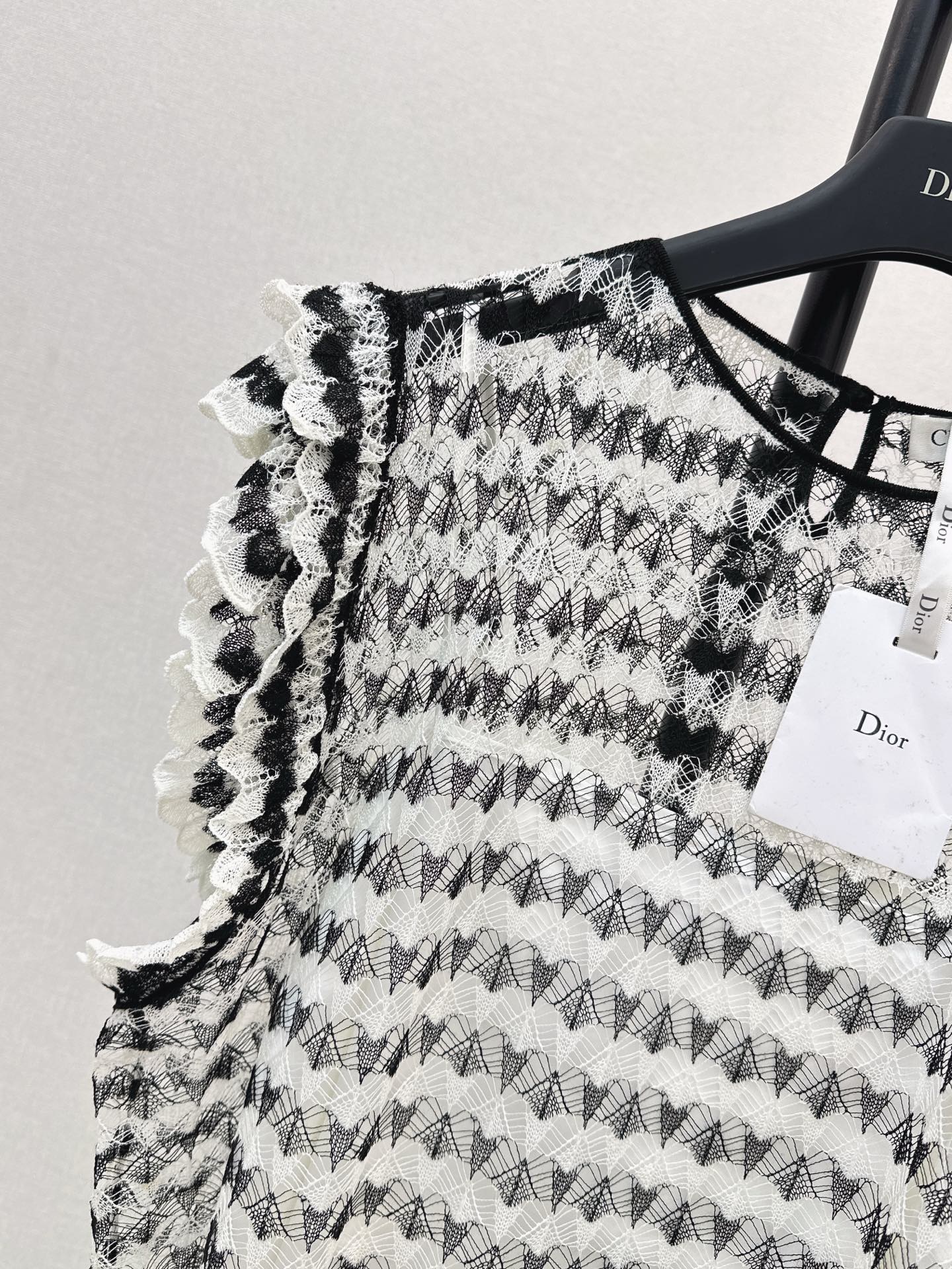 CD 25fw sleeveless lace shirt