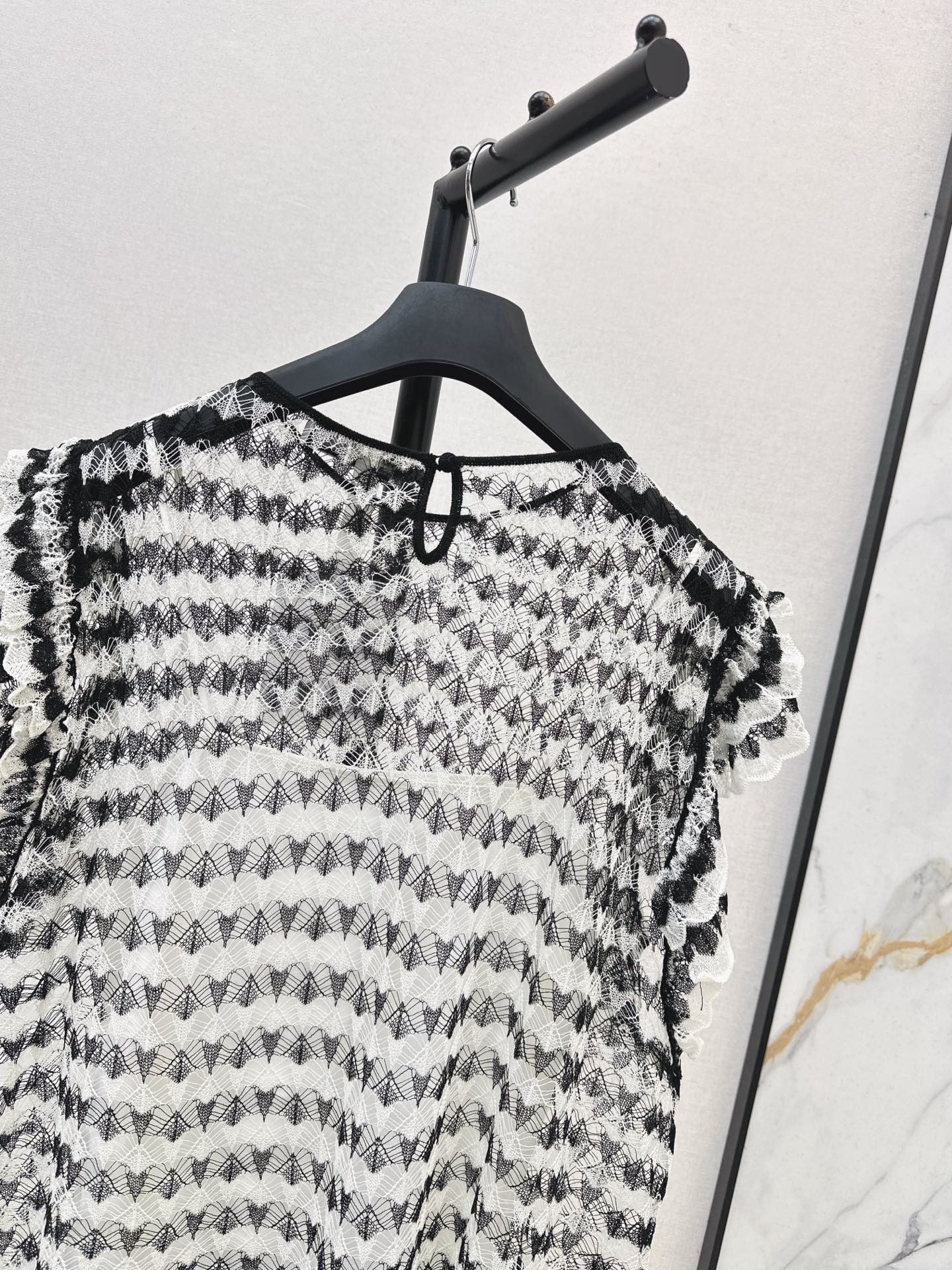 CD 25fw sleeveless lace shirt