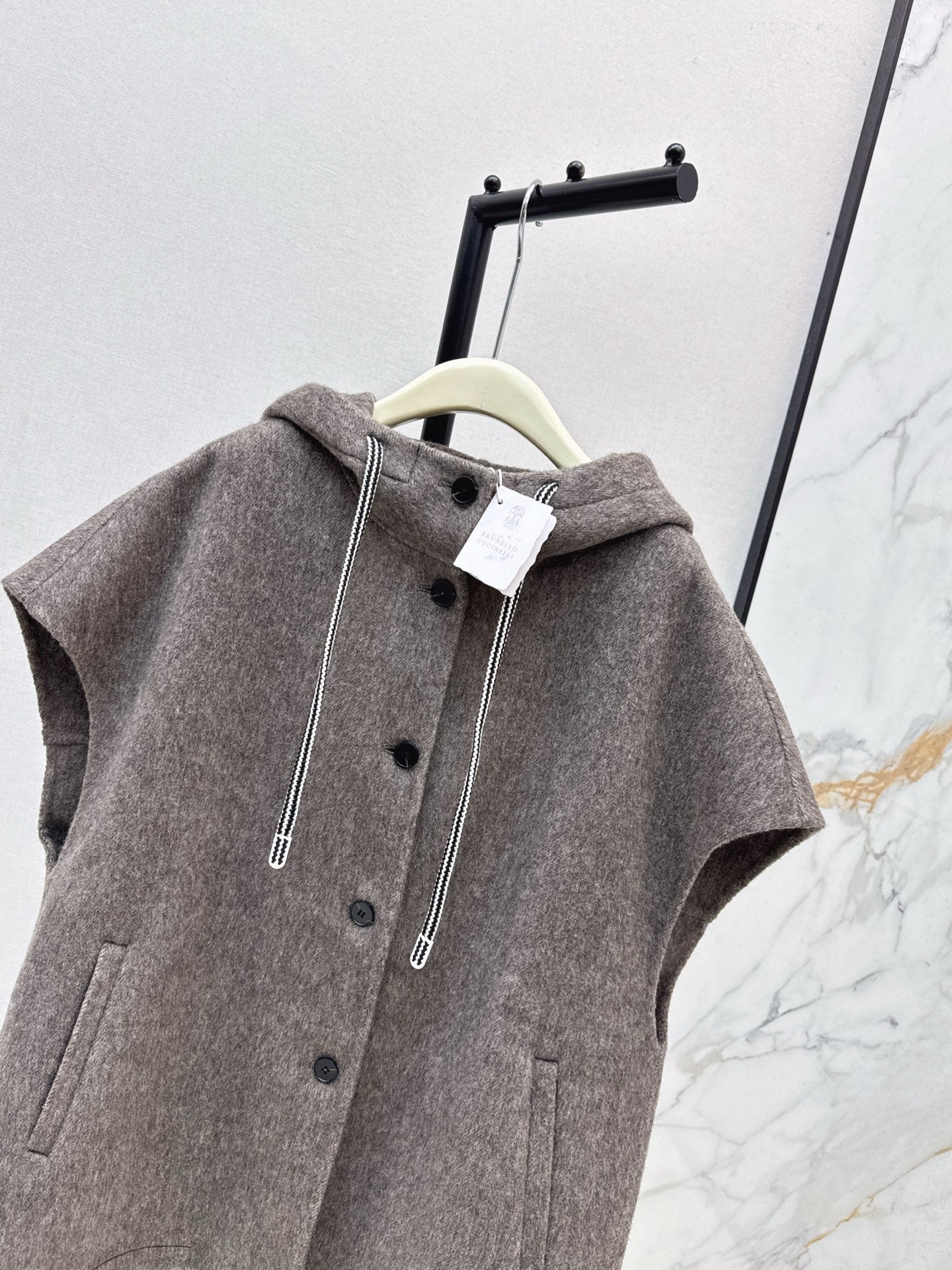 Brun 25fw hooded vest