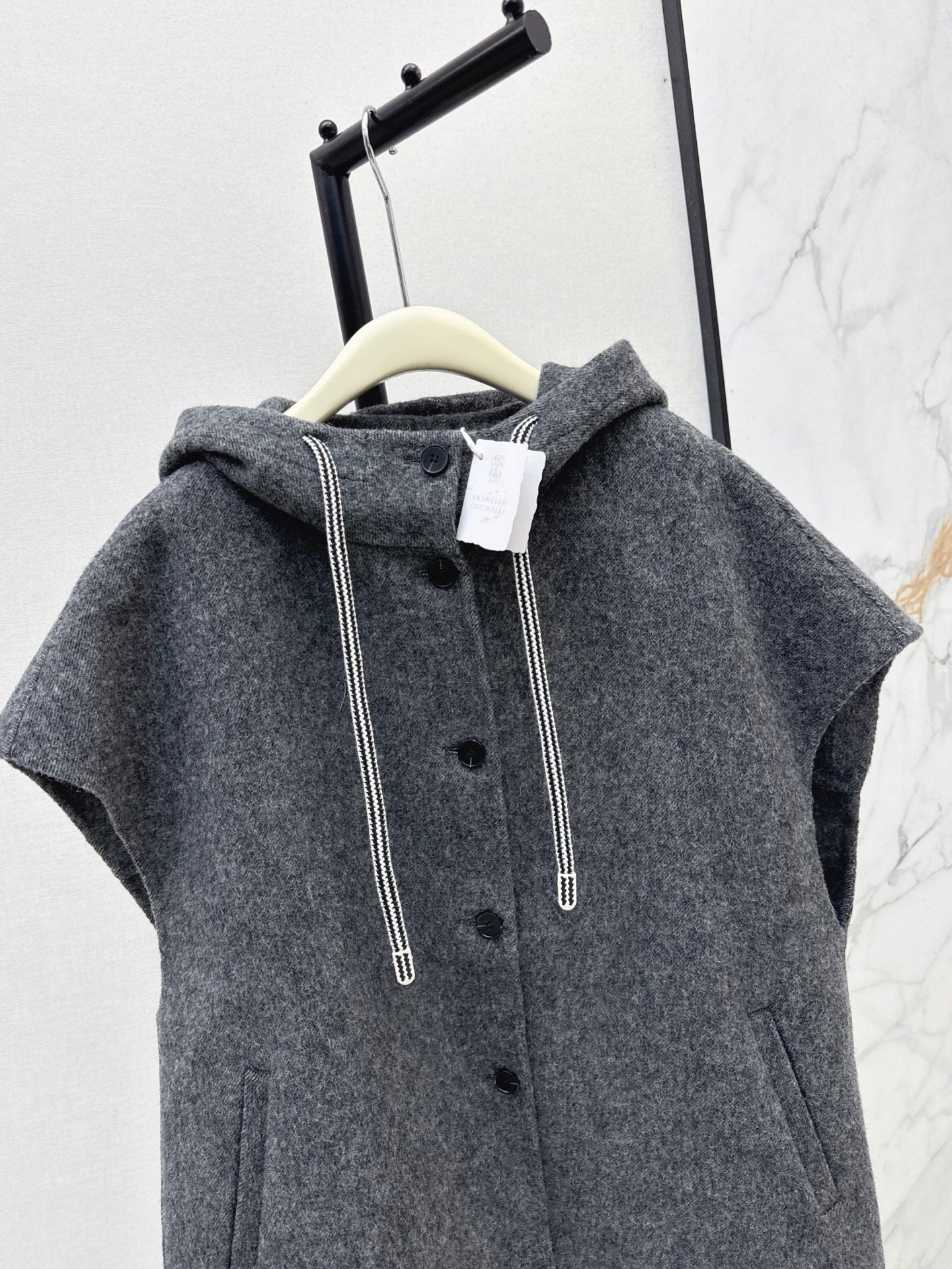 Brun 25fw hooded vest