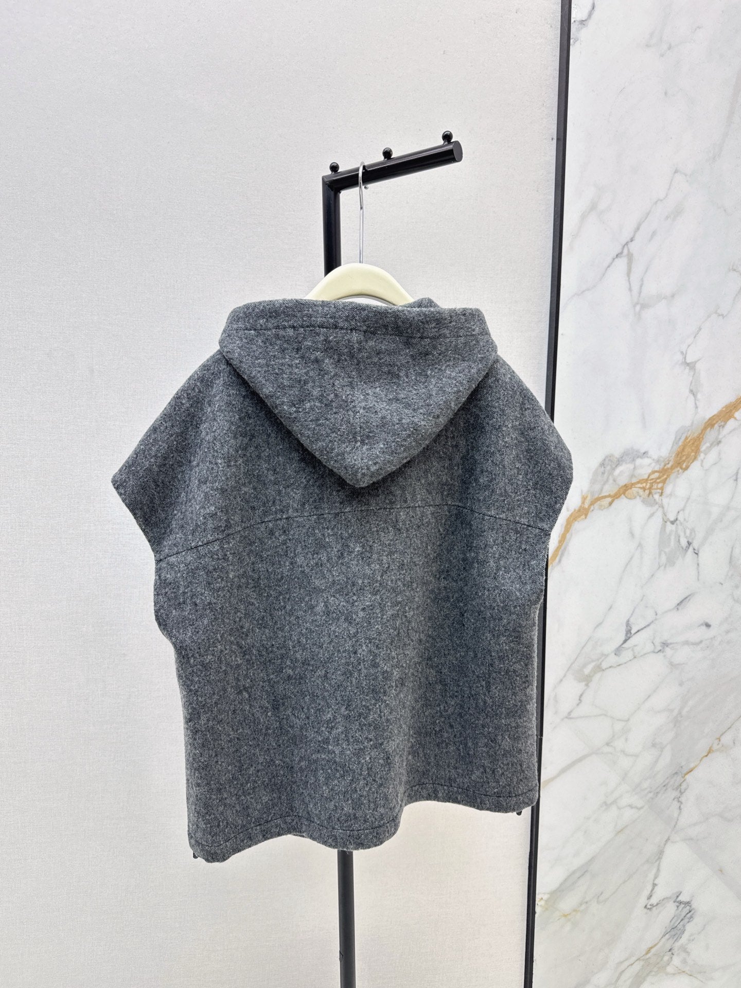 Brun 25fw hooded vest