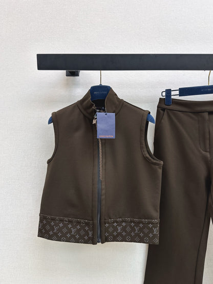 Loui 25fw vest cropped pants set