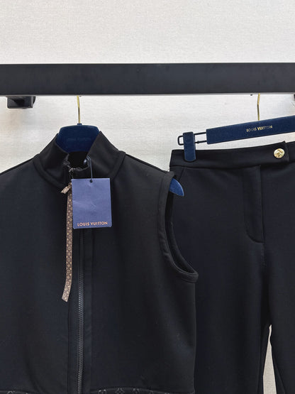 Loui 25fw vest cropped pants set