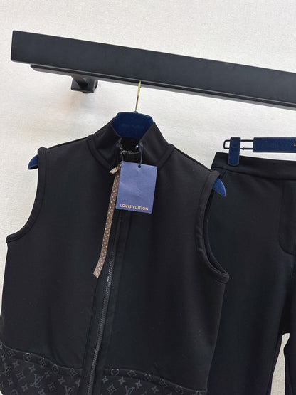 Loui 25fw vest cropped pants set