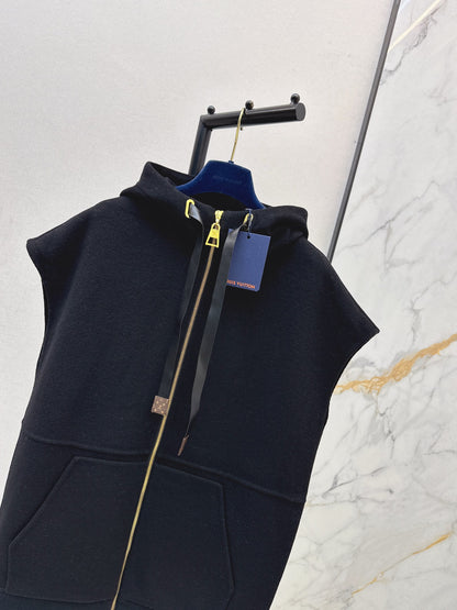 Loui 25fw hooded waistcoat