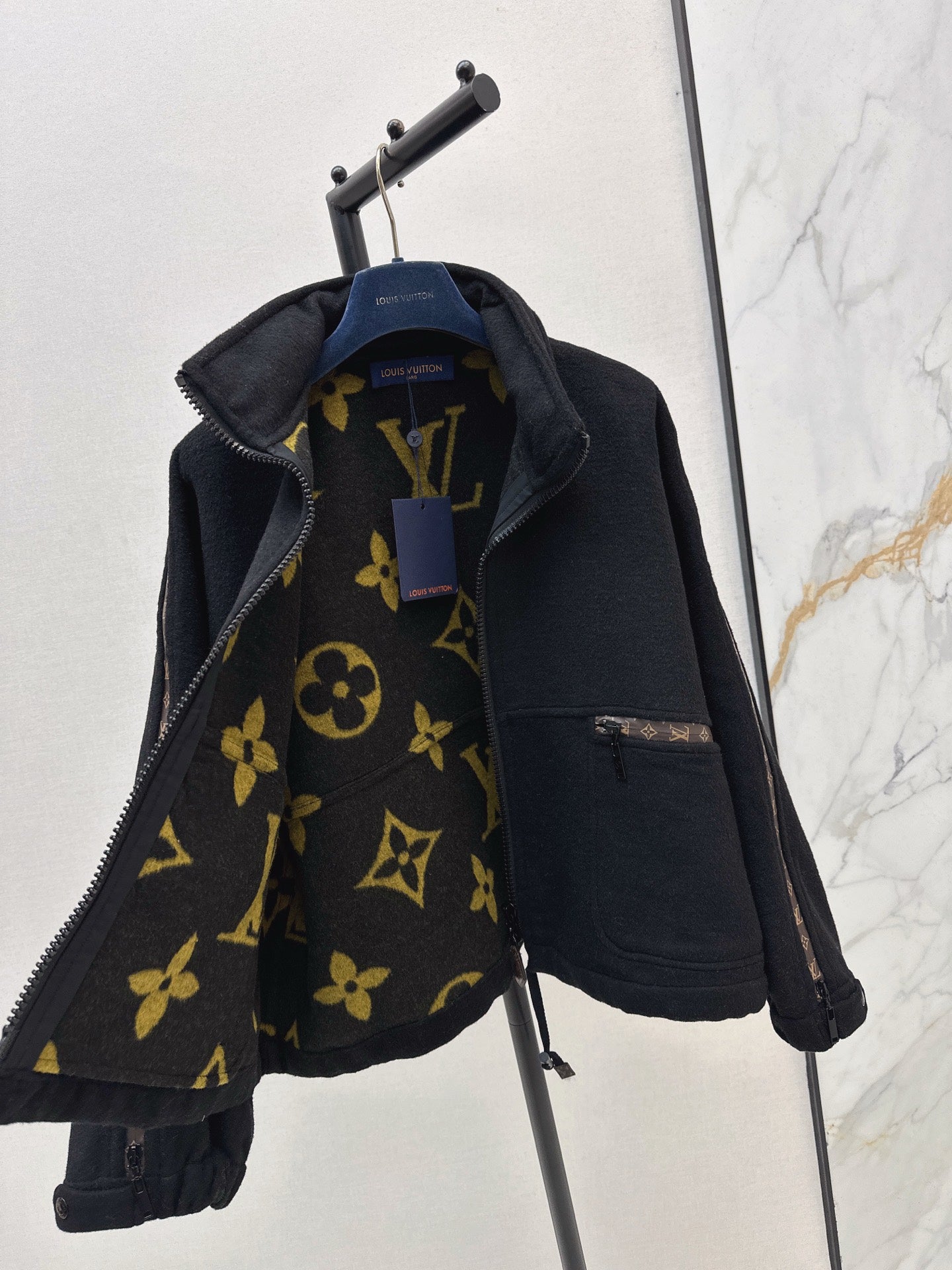 Loui 25fw hooded jacket