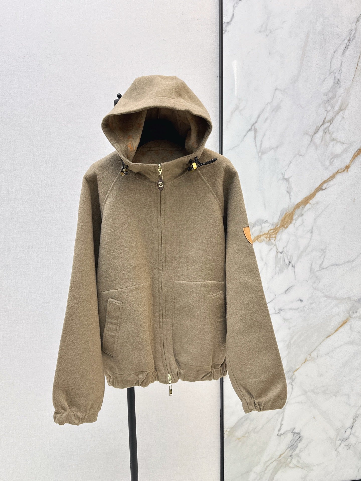 Loui 25fw reversible hooded jacket