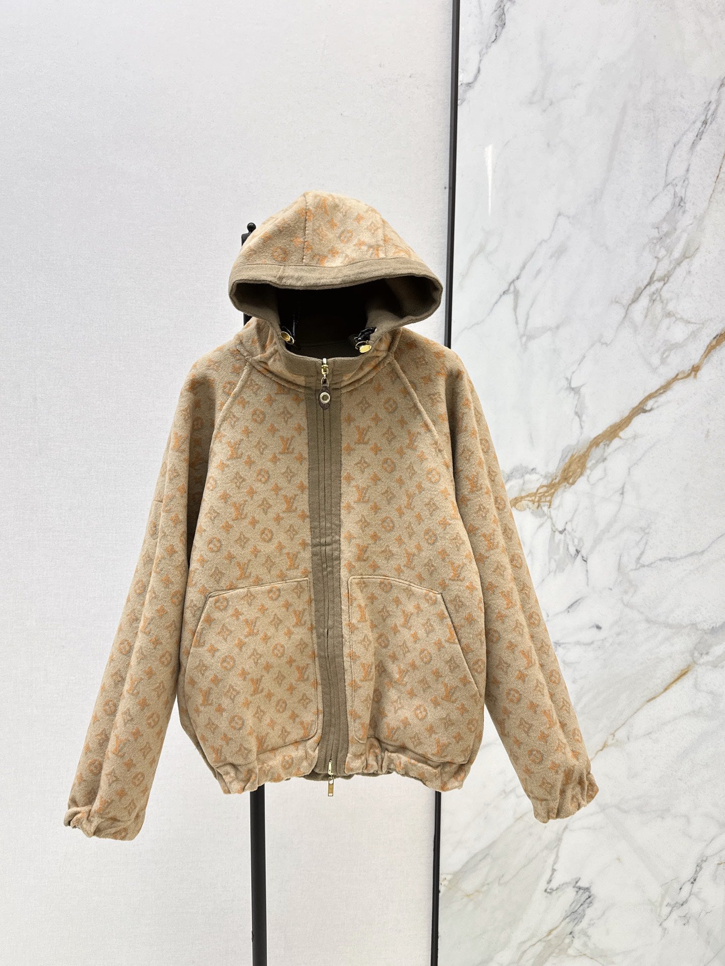 Loui 25fw reversible hooded jacket