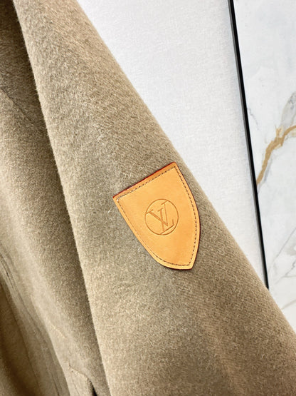 Loui 25fw reversible hooded jacket