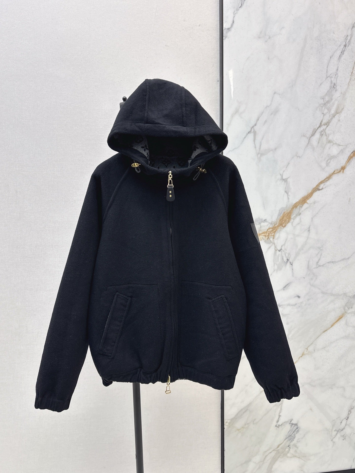 Loui 25fw reversible hooded jacket