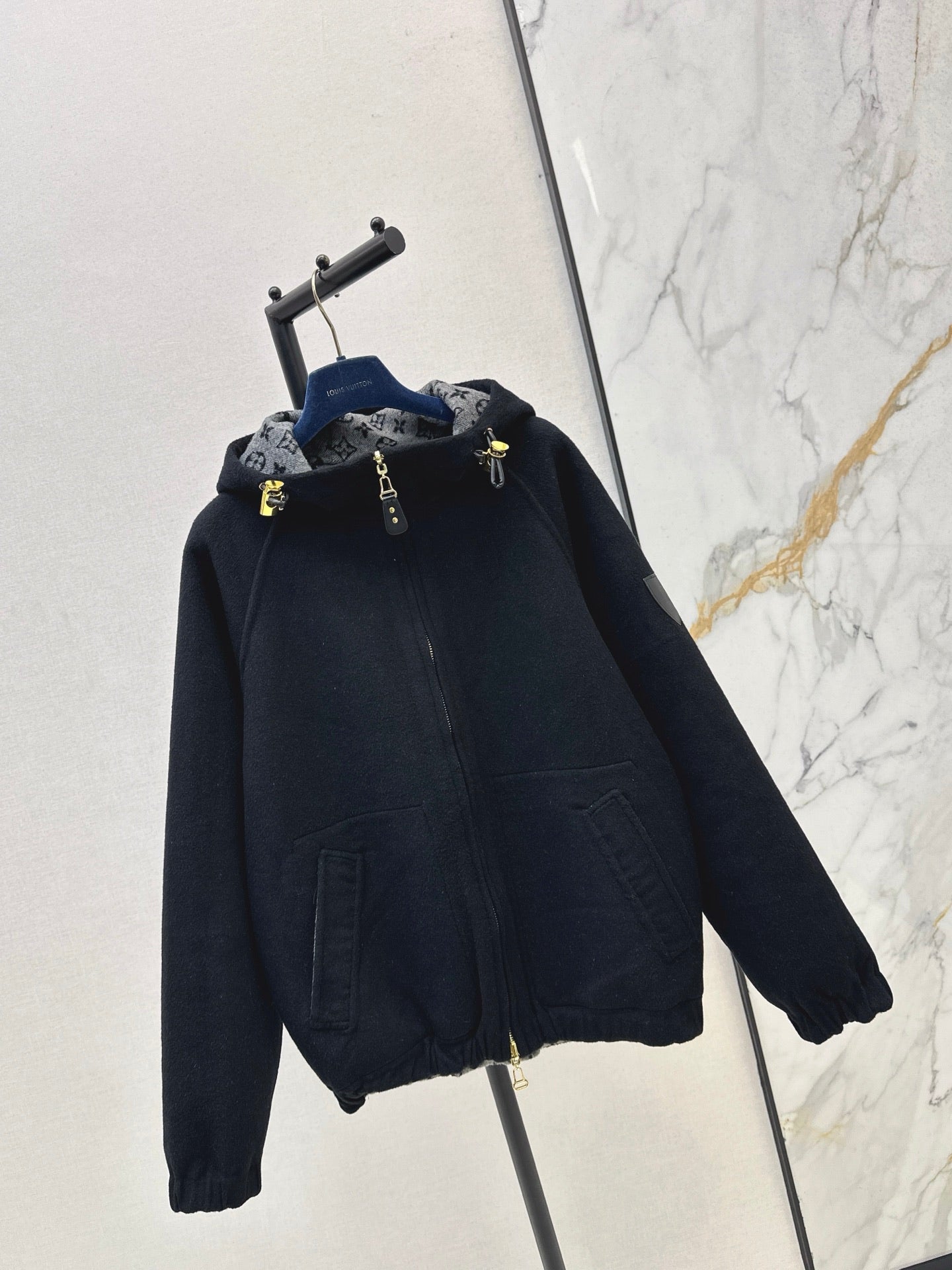 Loui 25fw reversible hooded jacket