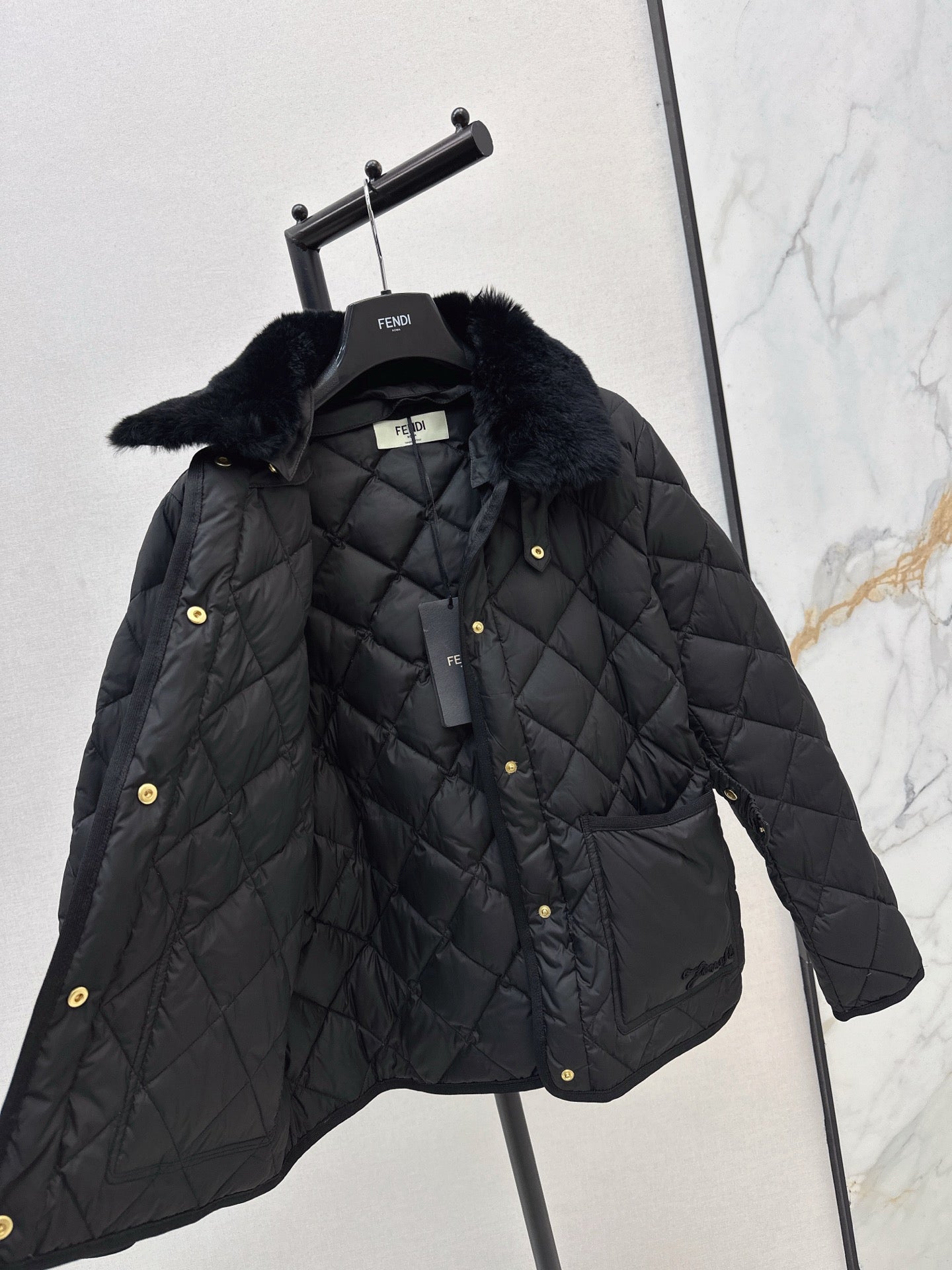 Fen 25fw down jacket