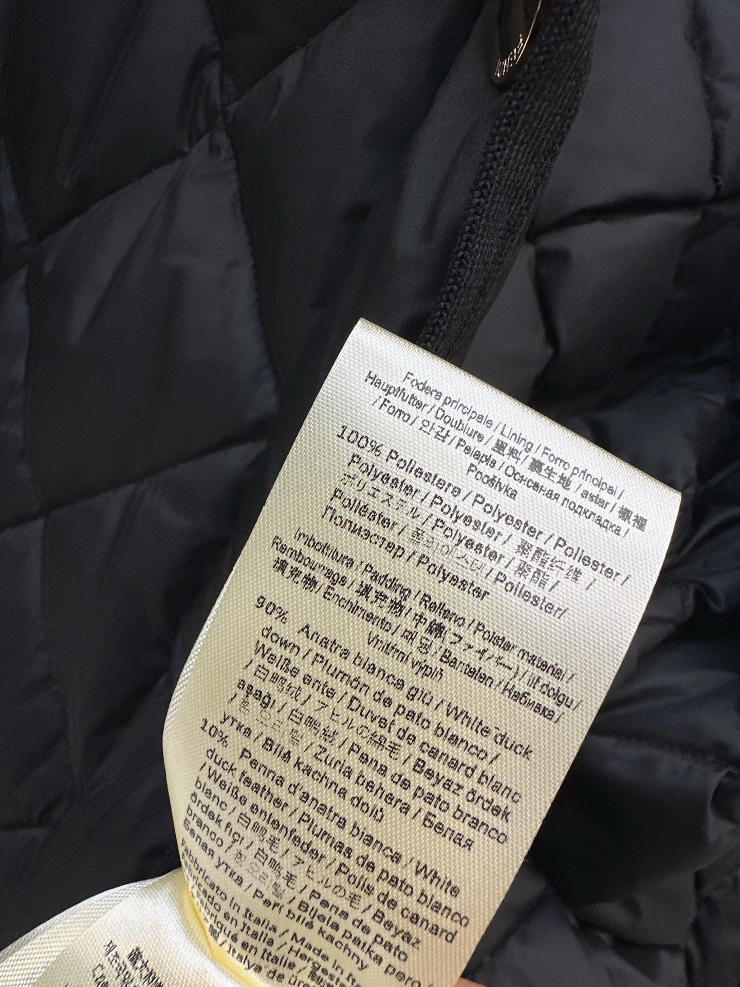 Fen 25fw down jacket