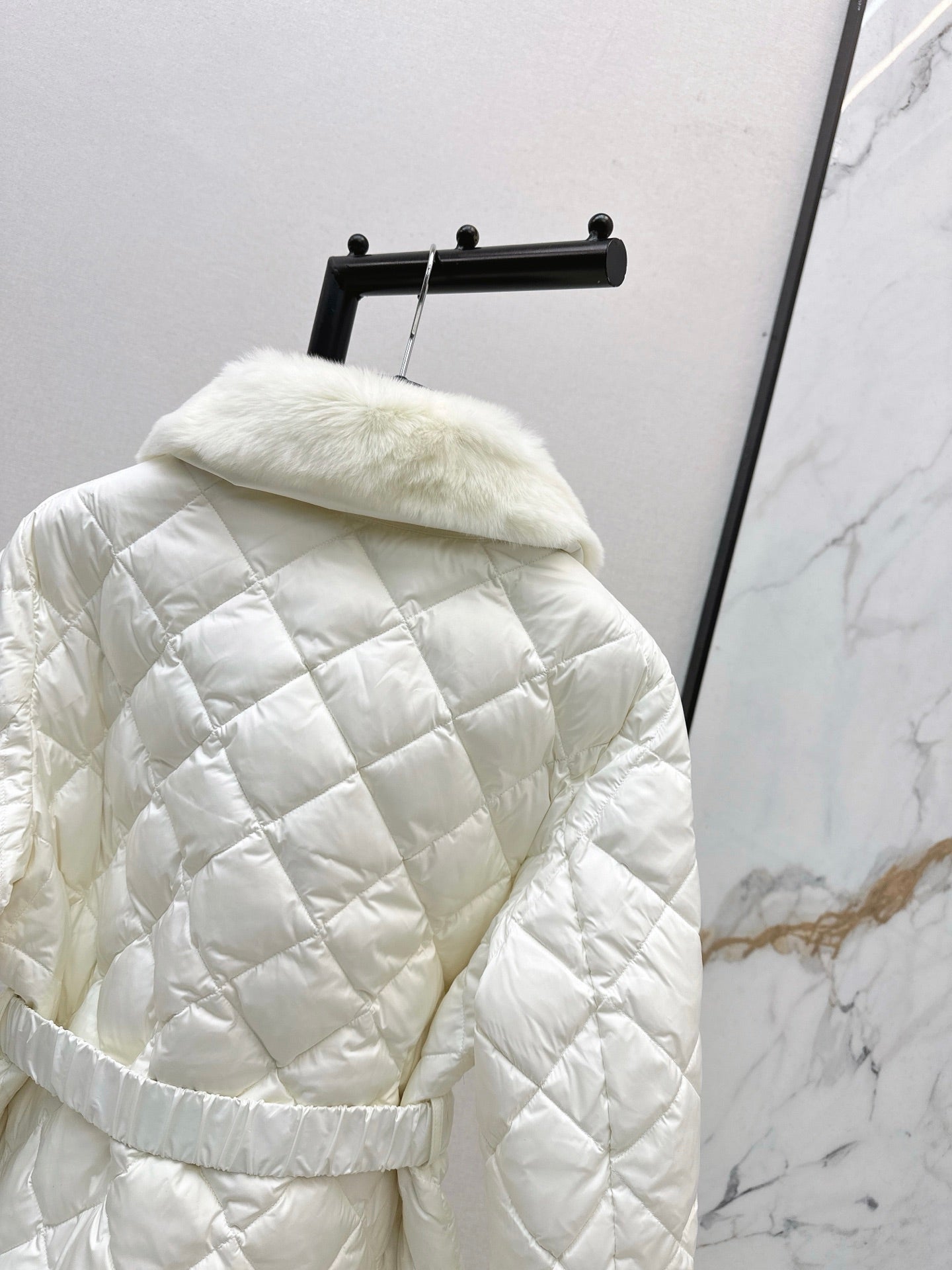 Fen 25fw down jacket