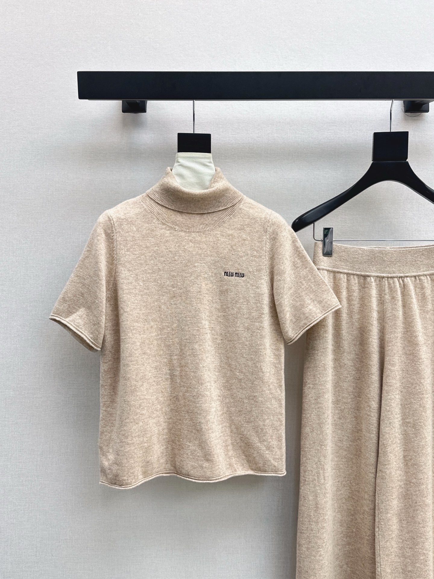 Miu 25fw turtleneck sweater pants set