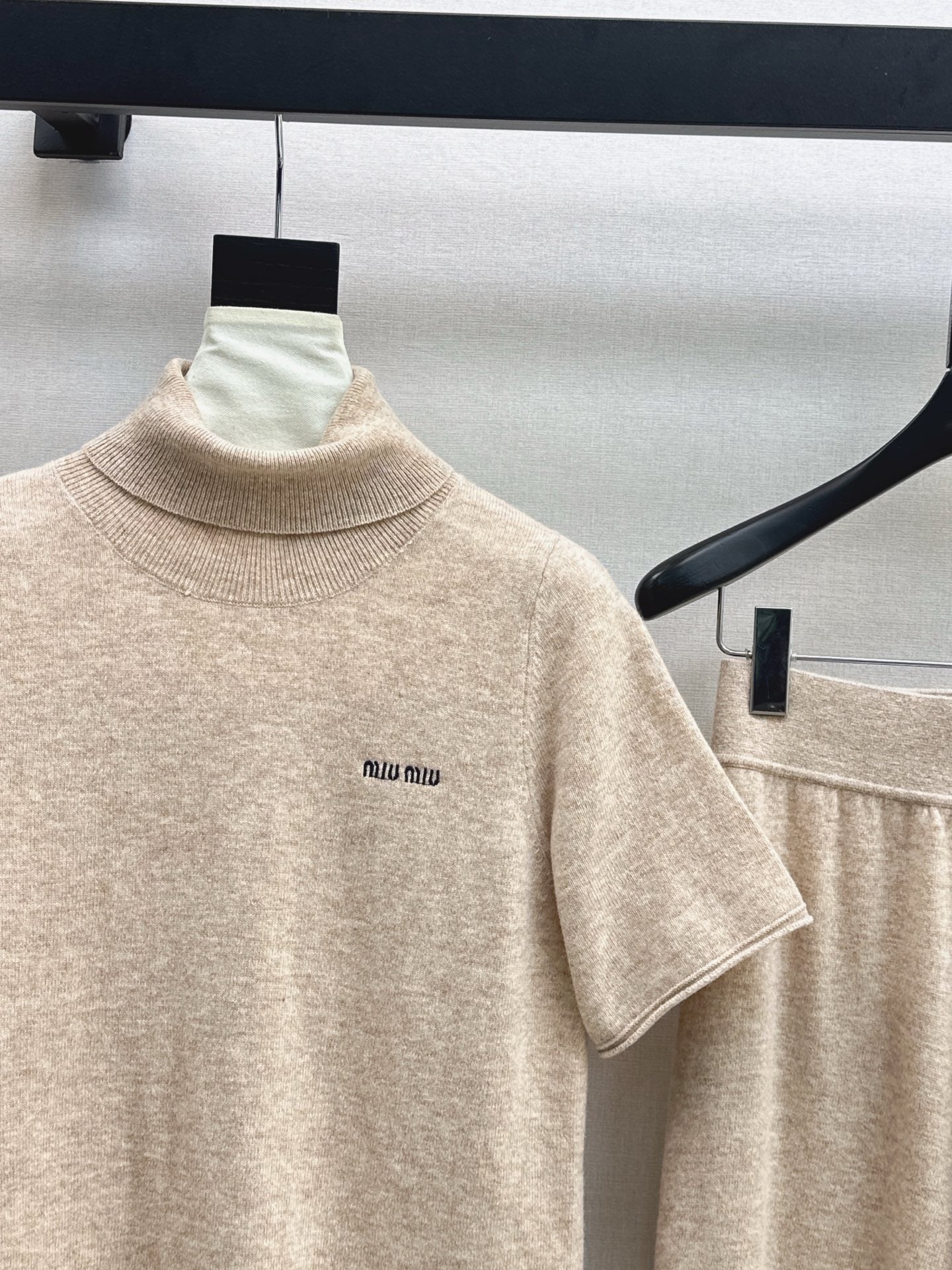 Miu 25fw turtleneck sweater pants set