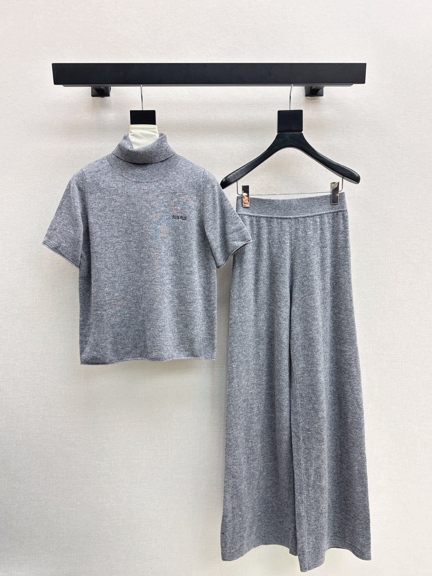 Miu 25fw turtleneck sweater pants set