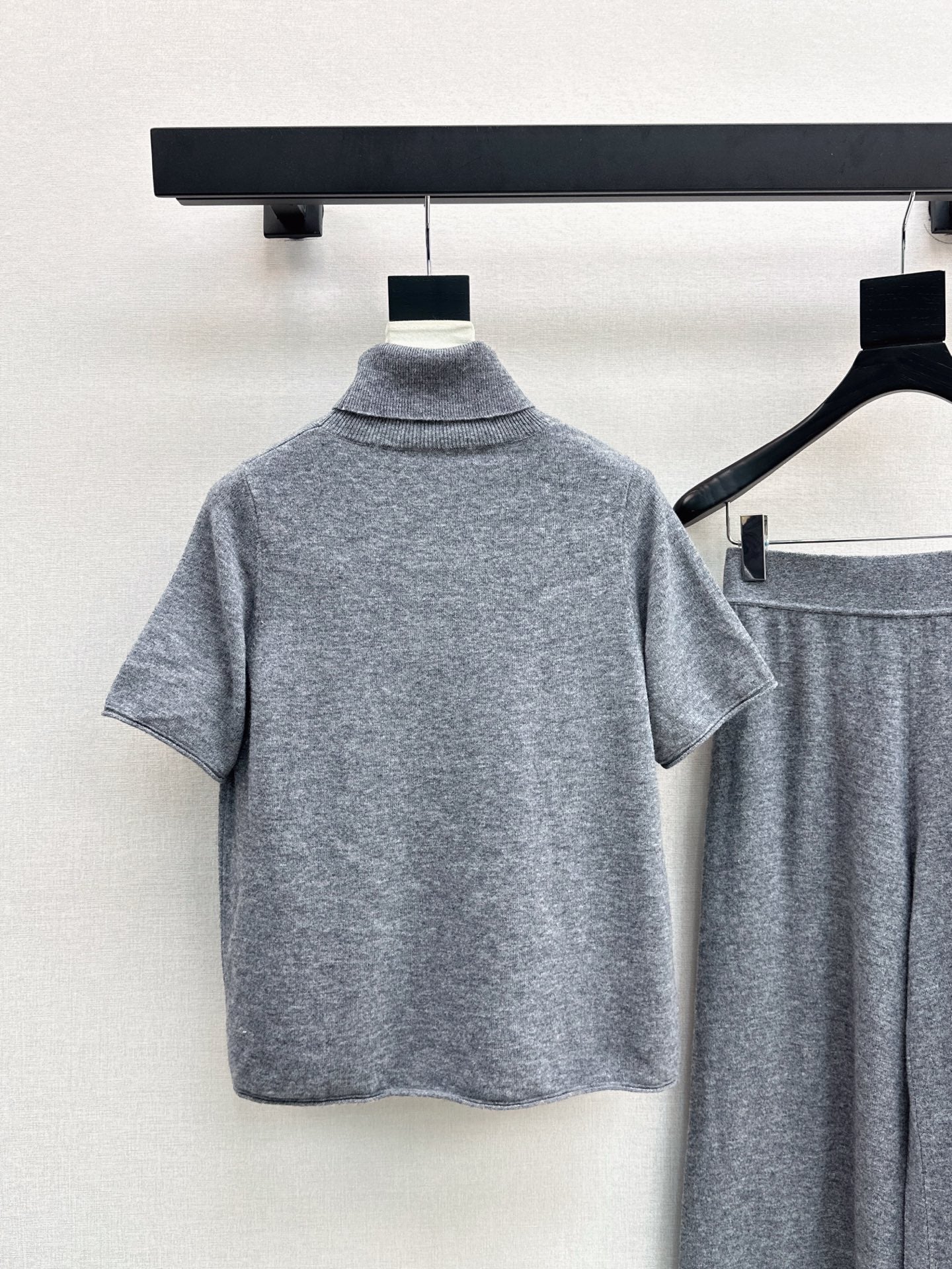 Miu 25fw turtleneck sweater pants set