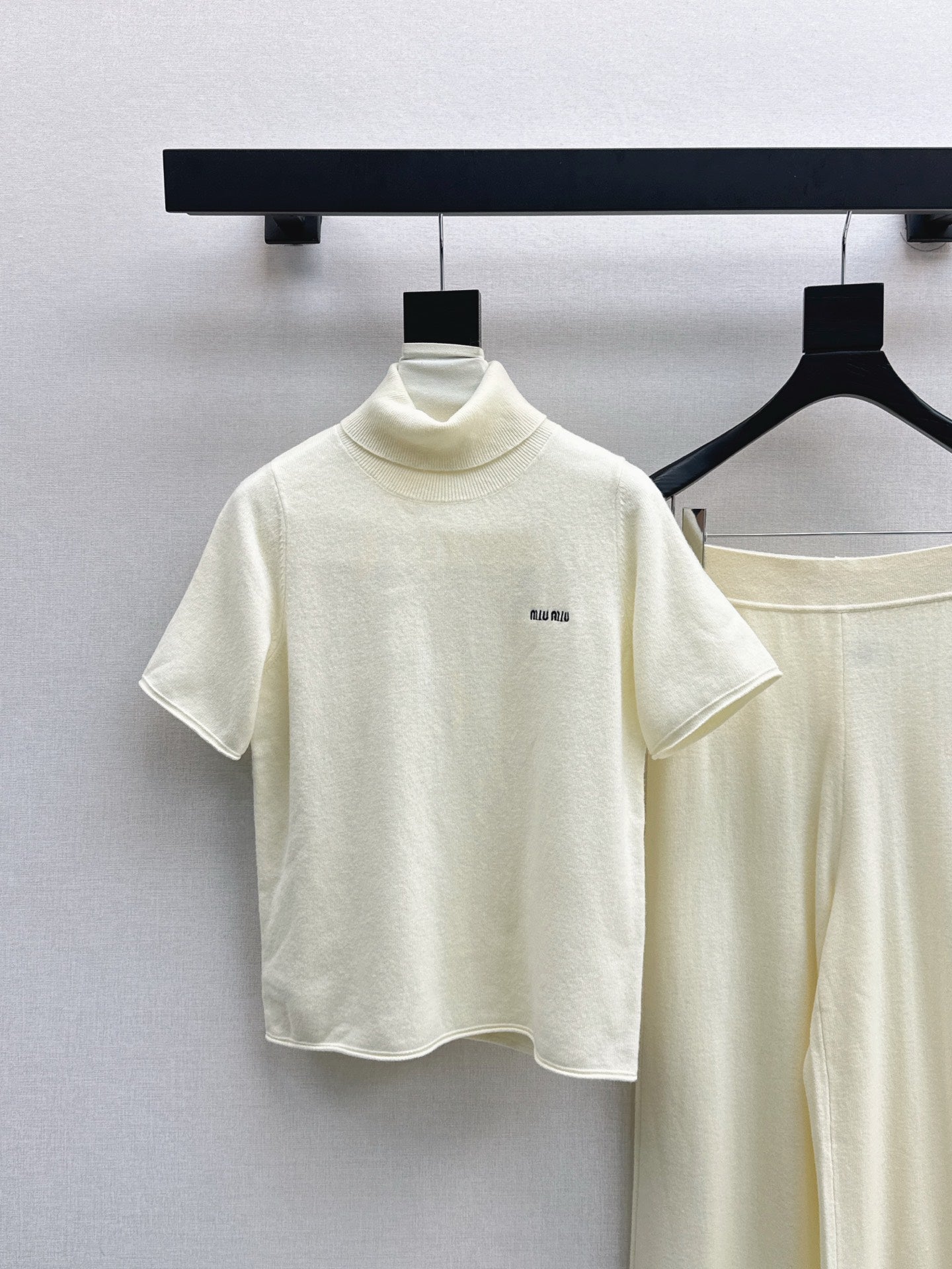 Miu 25fw turtleneck sweater pants set