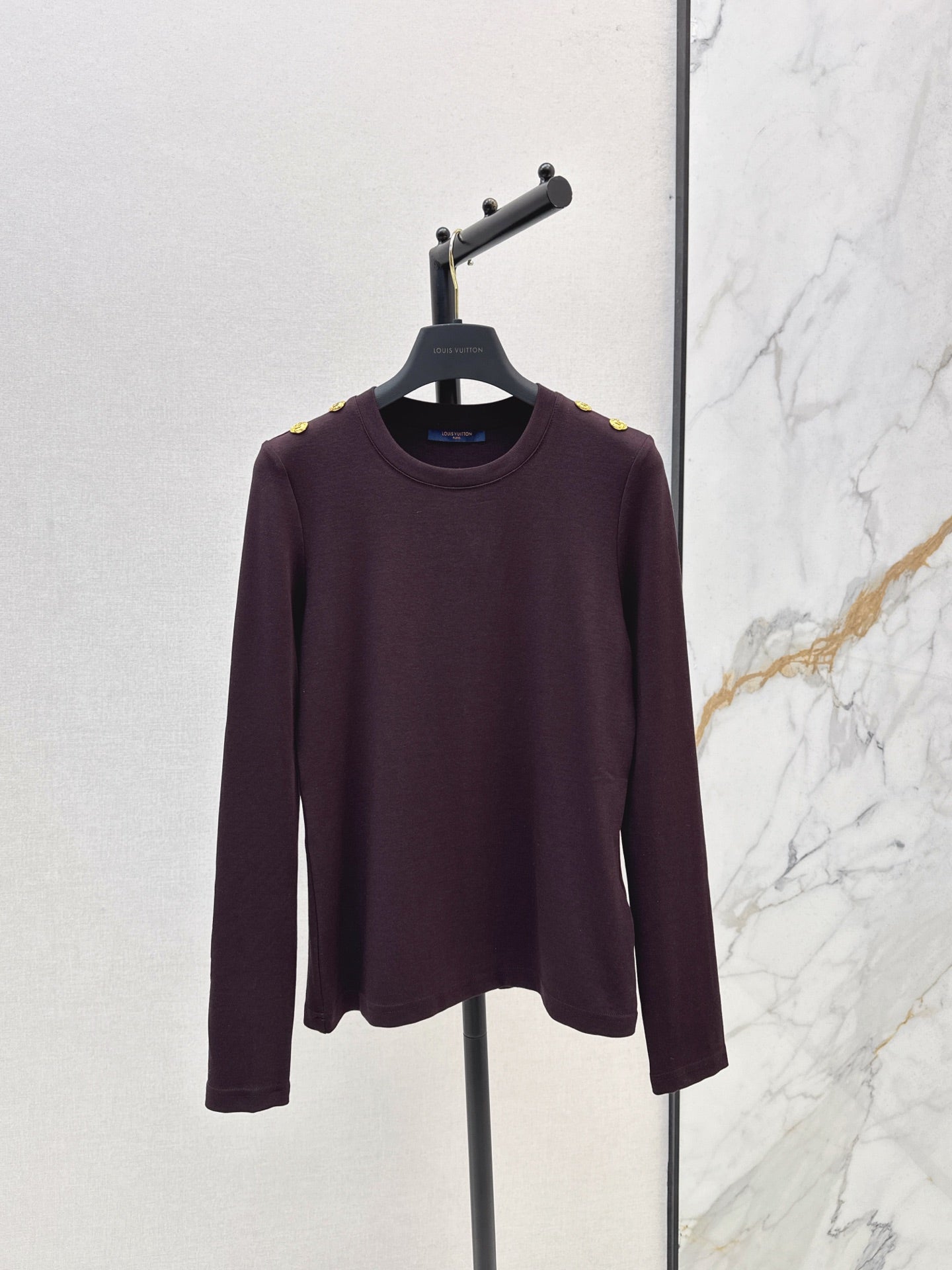 Loui 25fw base layer