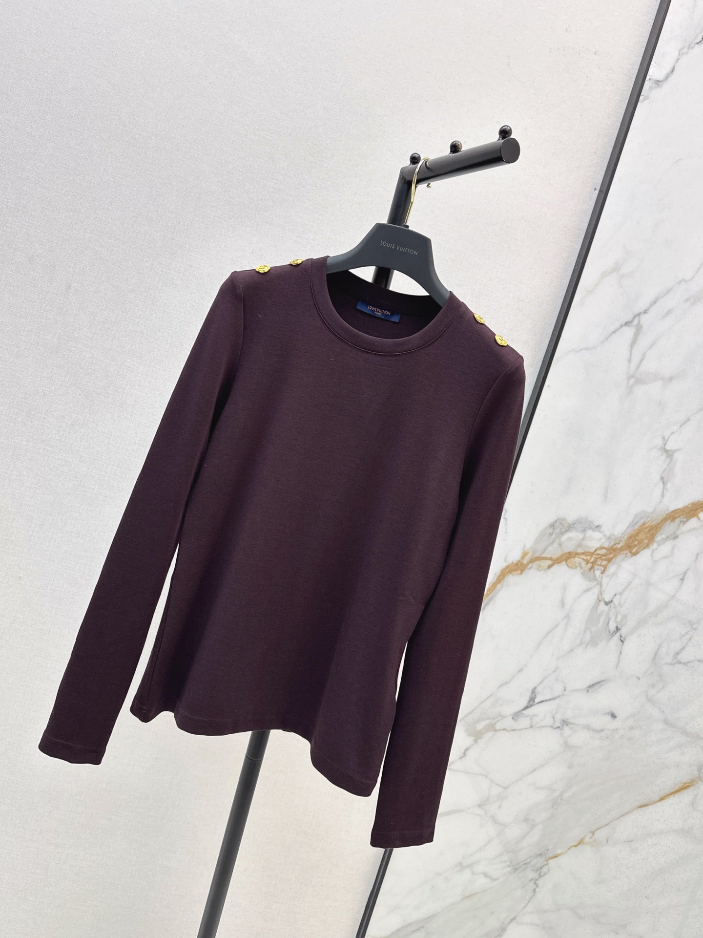 Loui 25fw base layer