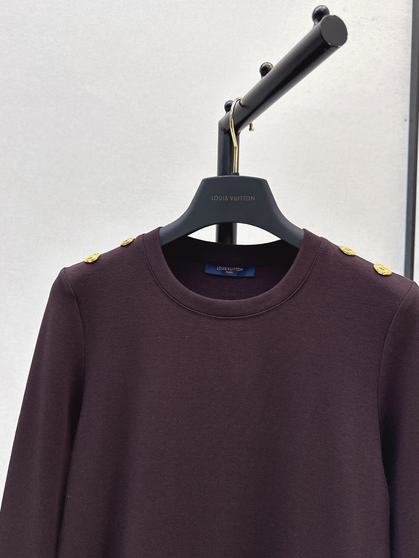 Loui 25fw base layer