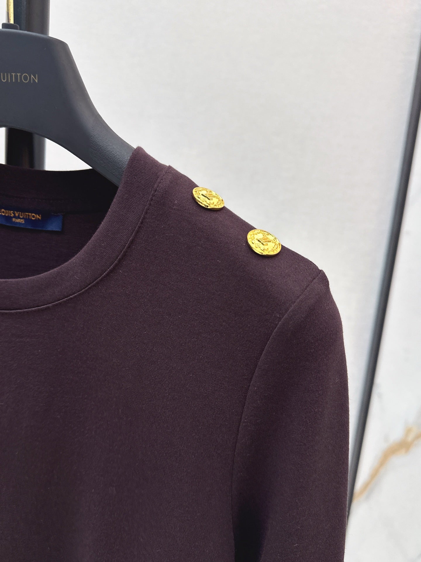 Loui 25fw base layer