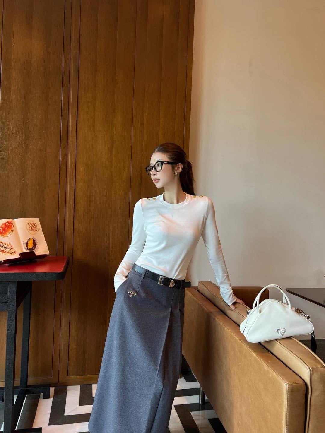 Loui 25fw base layer