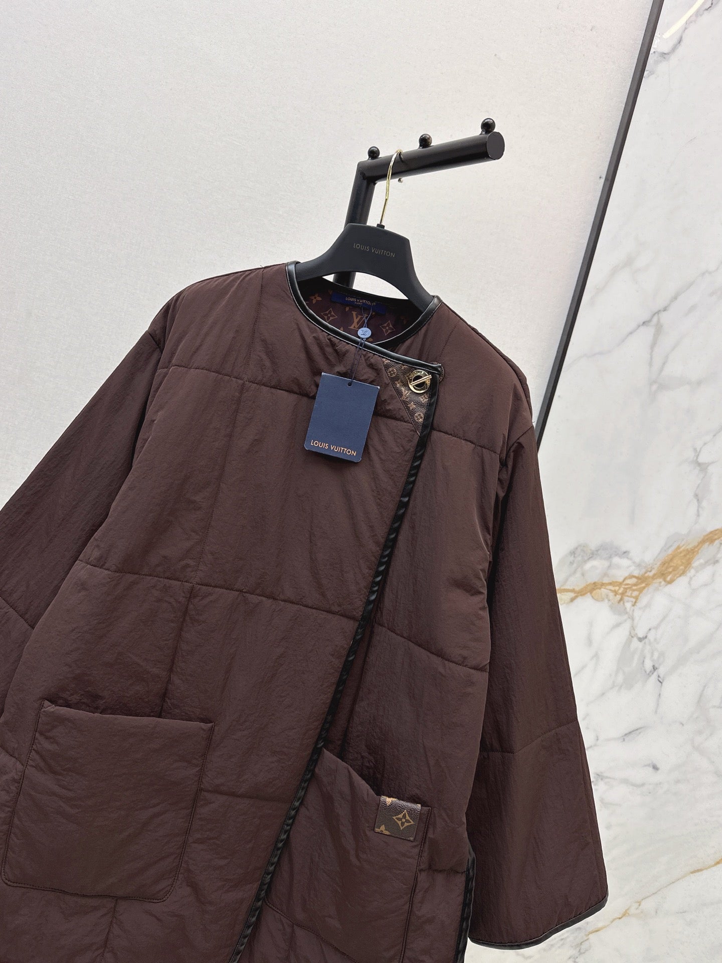 Loui 25fw padded jacket