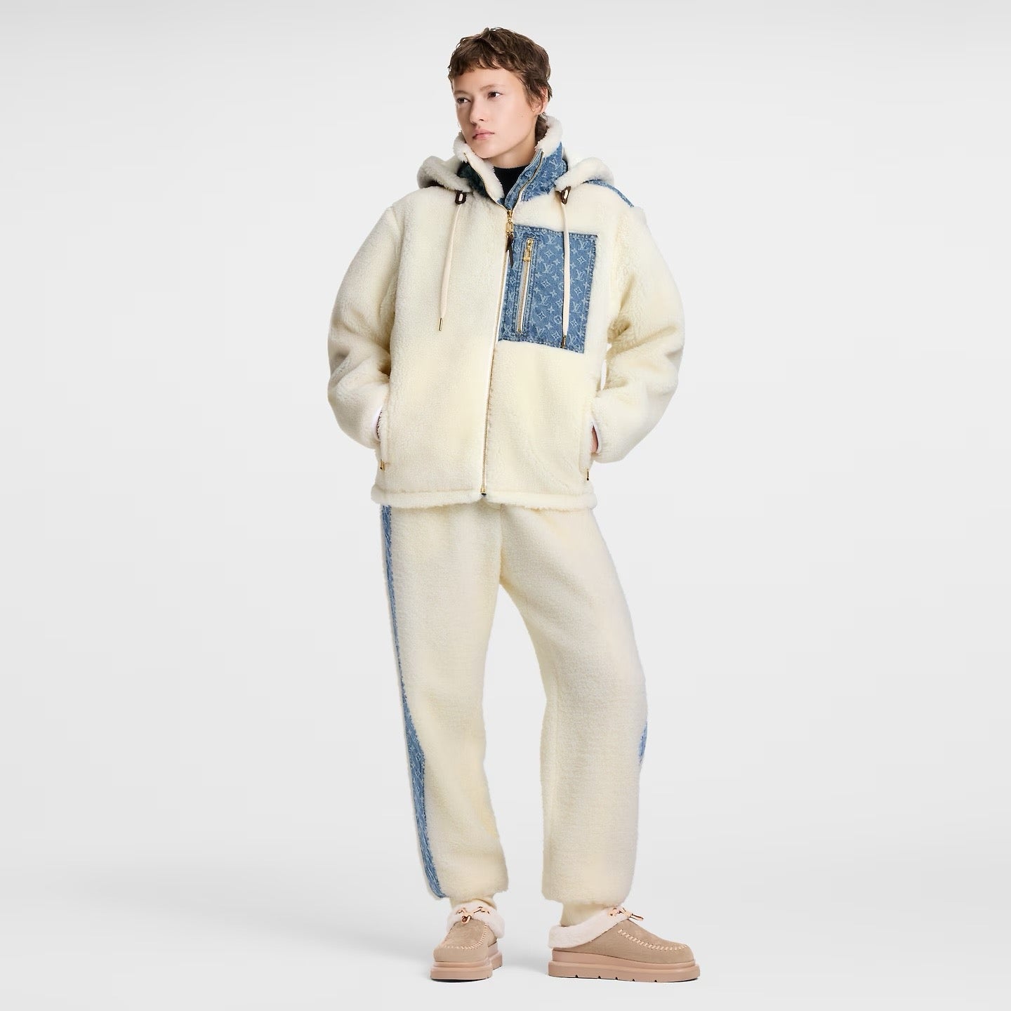 Loui 25fw  lamb fleece coat