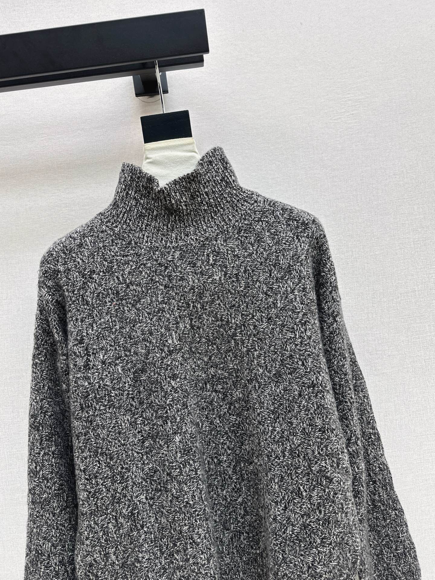 Bott 25fw turtleneck sweater