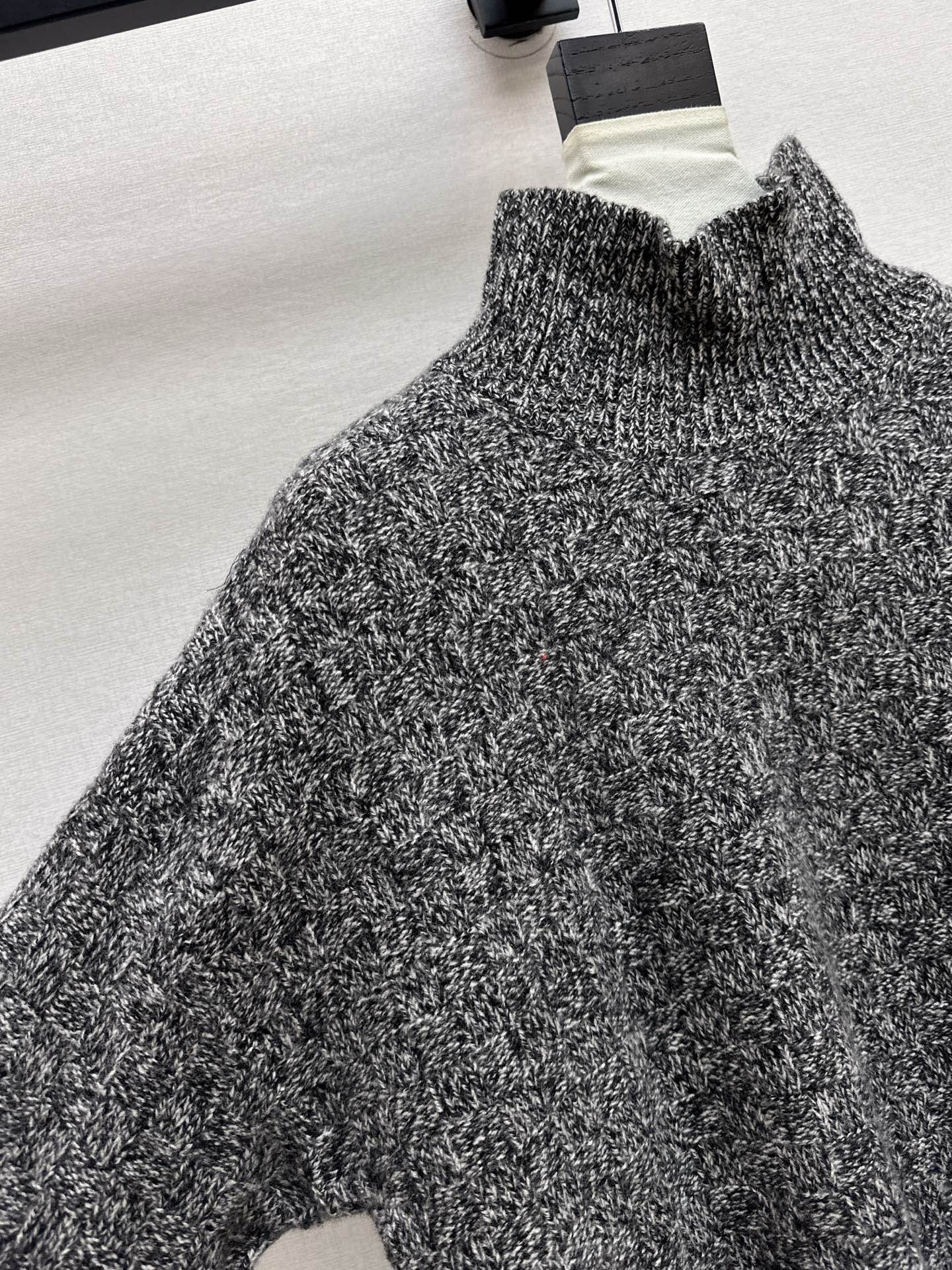 Bott 25fw turtleneck sweater