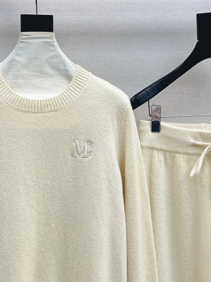 Max 25fw wool sweater pants set