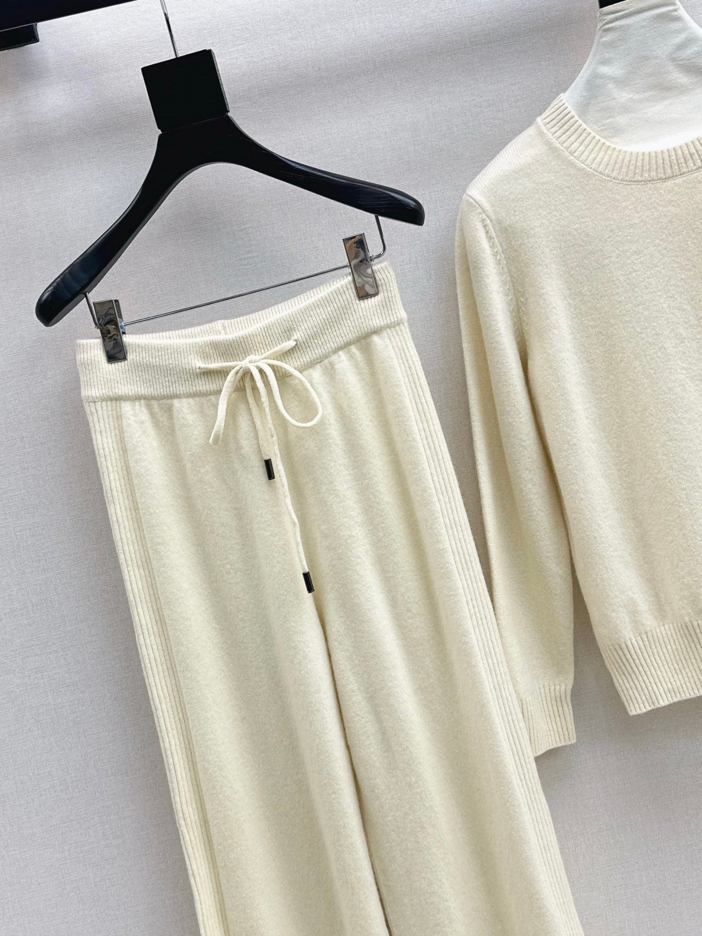 Max 25fw wool sweater pants set