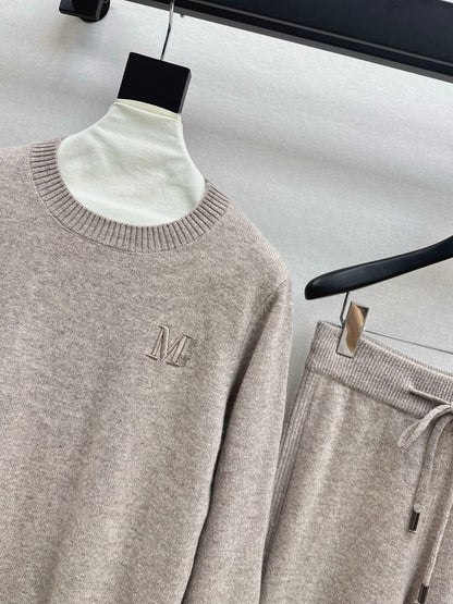 Max 25fw wool sweater pants set