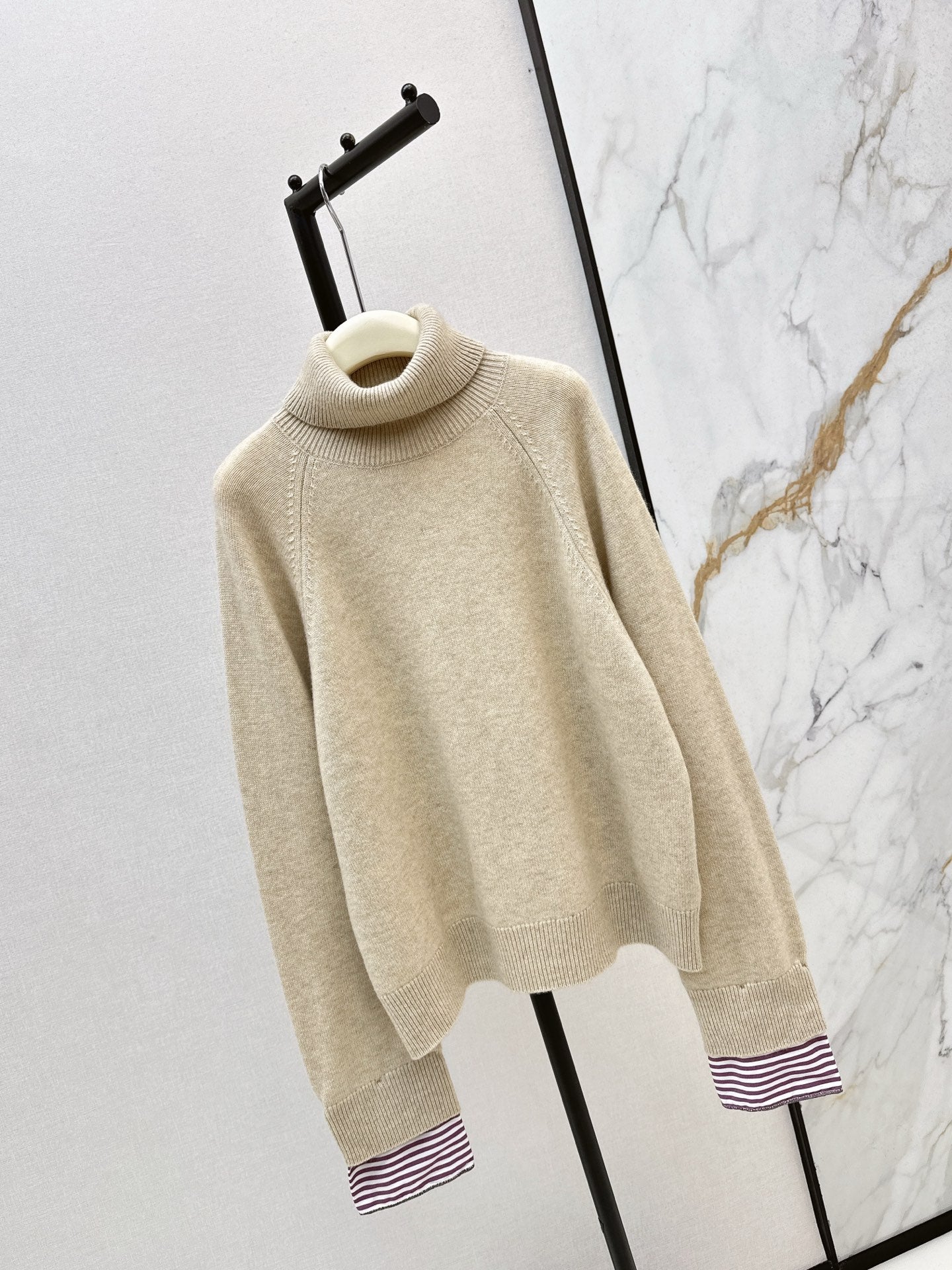Brun 25fw turtleneck sweater