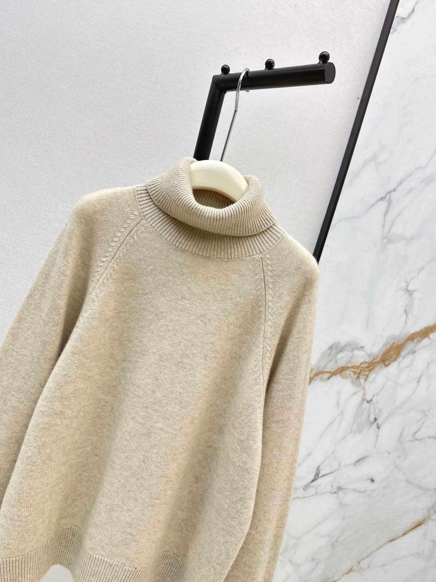 Brun 25fw turtleneck sweater