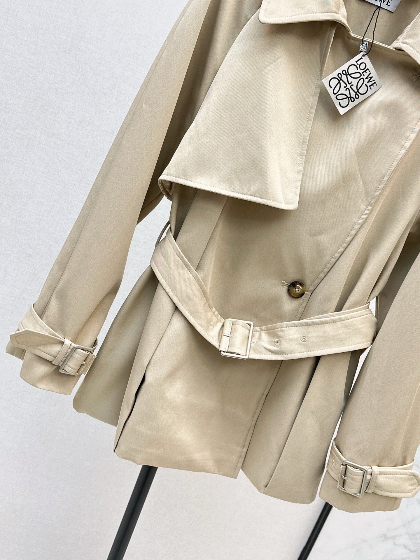 Loe 25fw trench coats