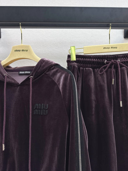 Miu 25 velvet suit