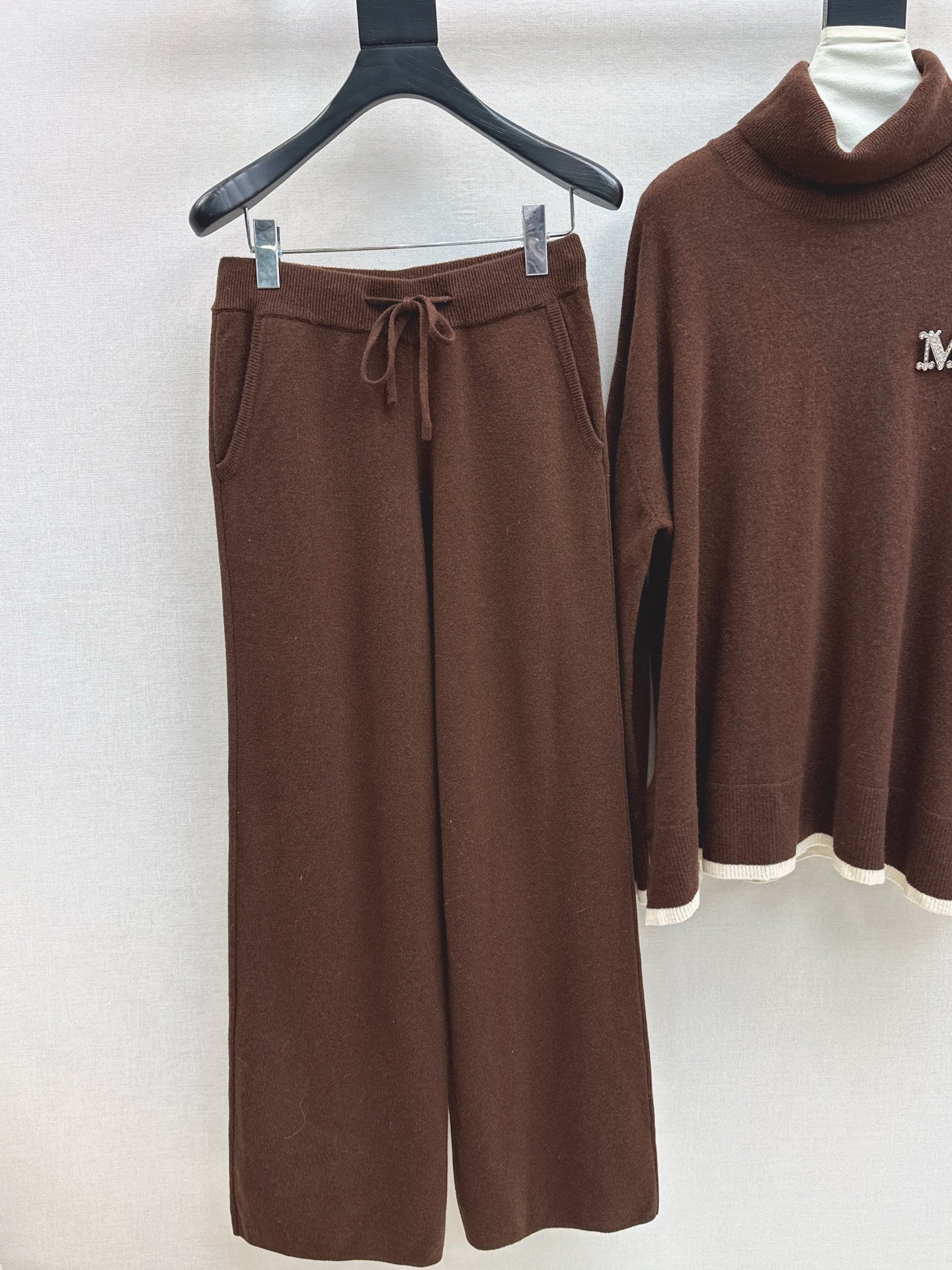 Max 25fw sweater pants set